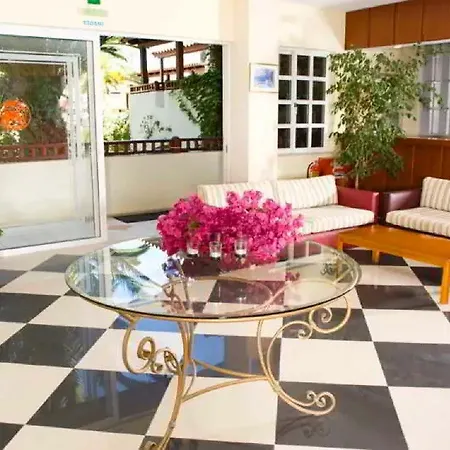 Maravel Land Hotel 2*