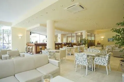 Hotel Maravel Land 2*