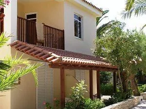 Hotel Maravel Land 2*