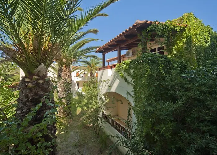 Hotel Maravel Land 2*